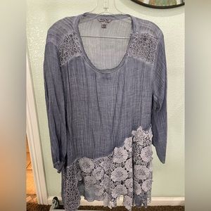 Beautiful gray with lace. Perfect condition